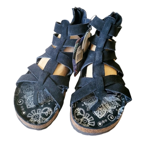 Muk Luks Black Suede Leather Gladiator Flat Sandles Size 10 Memory Foam NWT - Picture 4 of 8